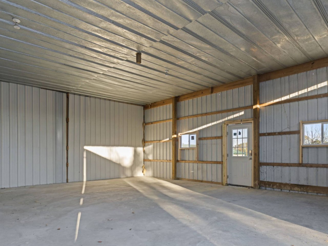 5521 Lexington Rd 16 Unit RV & Boat Indoor Storage