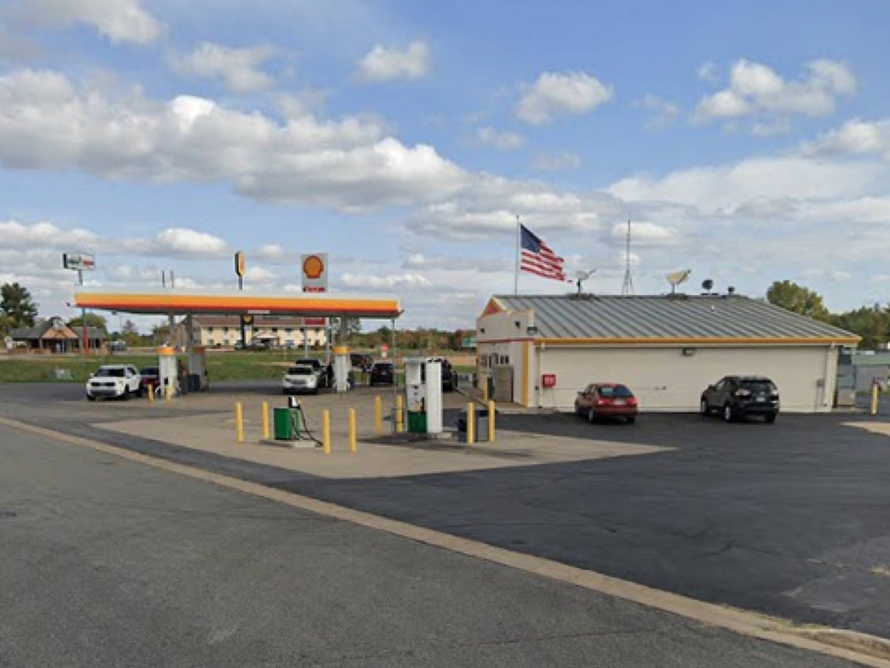 907 East McCoy Rd Tomah WI 4 MDP Gas Station