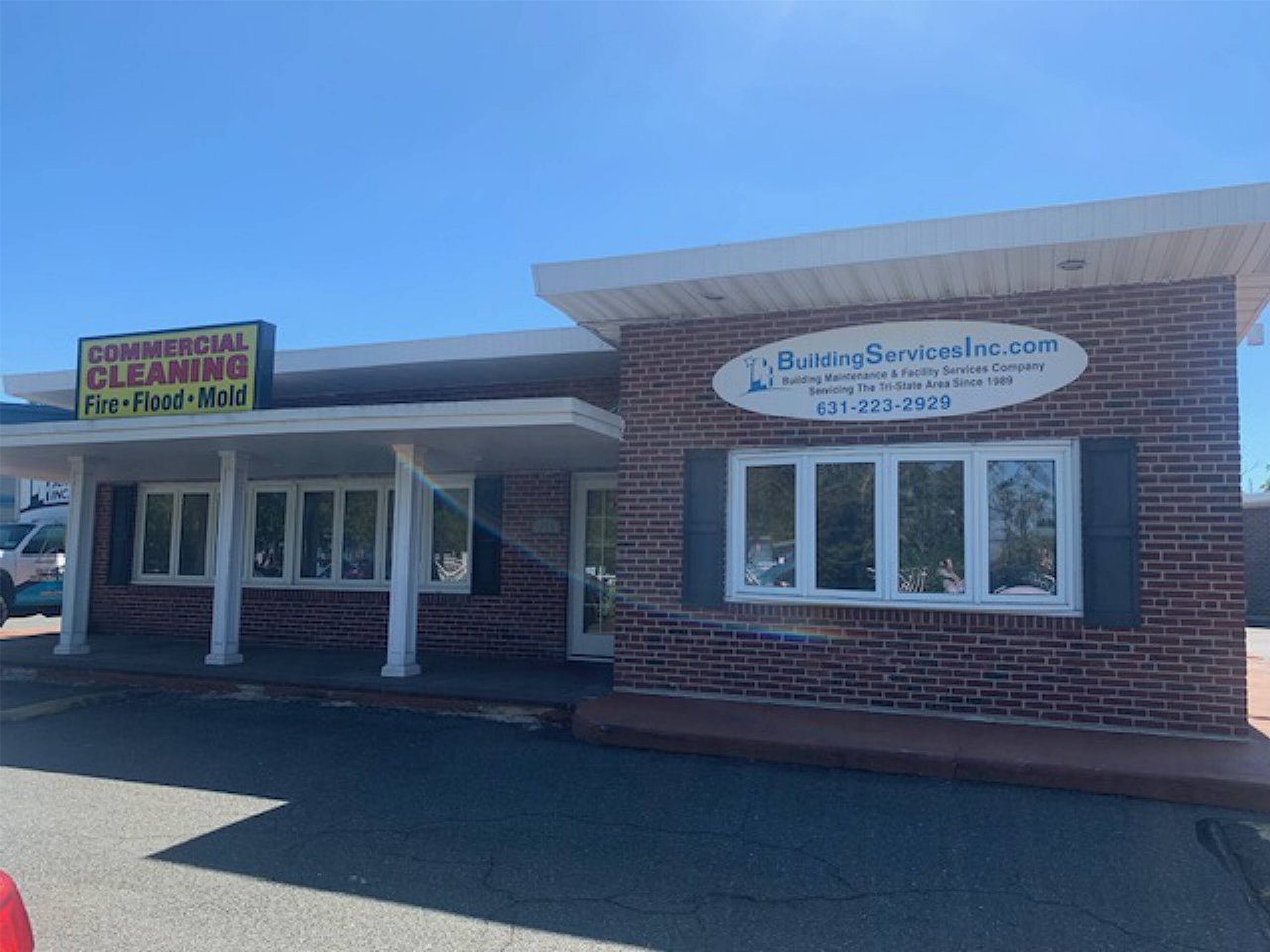 741 Park Ave, Huntington, NY 11743