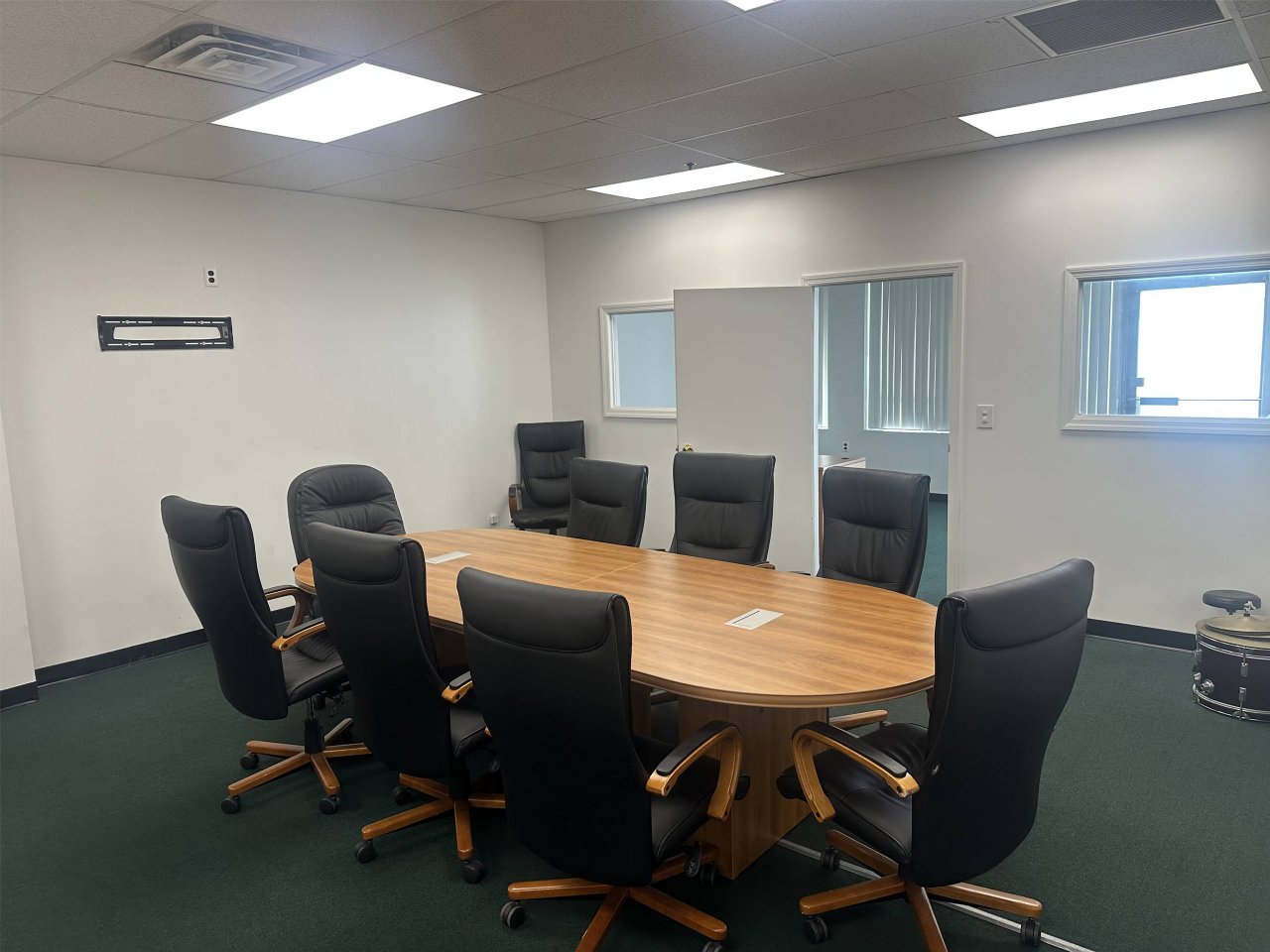 855 Conklin St 650 Sq Ft For Lease